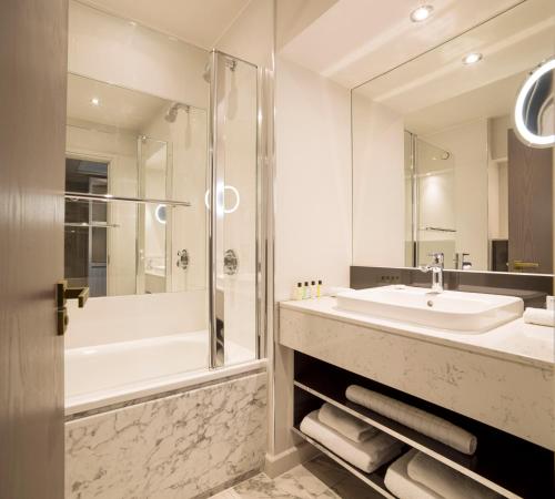 Boulevard Hotel - image 3