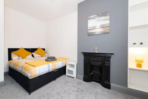 Modern New Refurbished House With Parking, Exeter, Devon