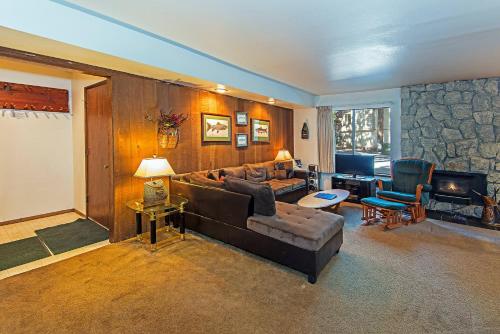 

Horizons 4 #177 - Two Bedroom Condo