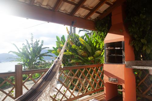 Casas em Ilhabela com Linda vista, em Vila Paulino, casas Colibri e Tucano, praia Itaguaçu
