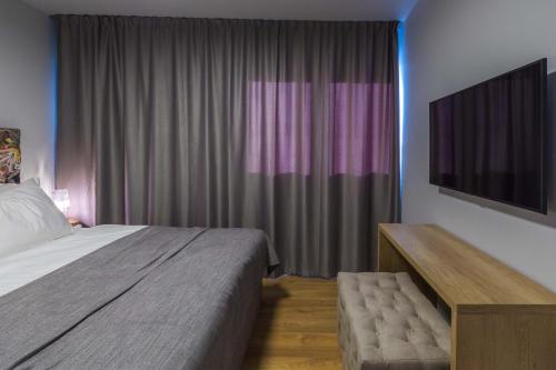 Glow luxury apartment with terrace and jacuzzi - Tap to explore photos