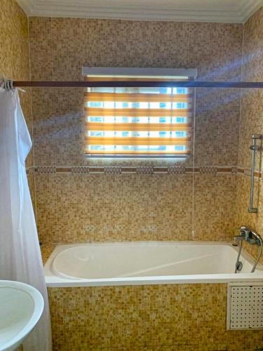 Rose Villa – Tema