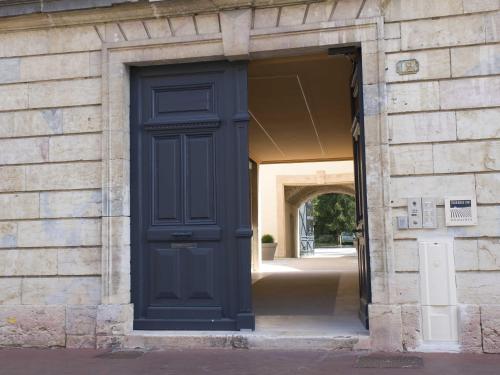 Sasha bel appartement renove centre ville Beaune - image 14
