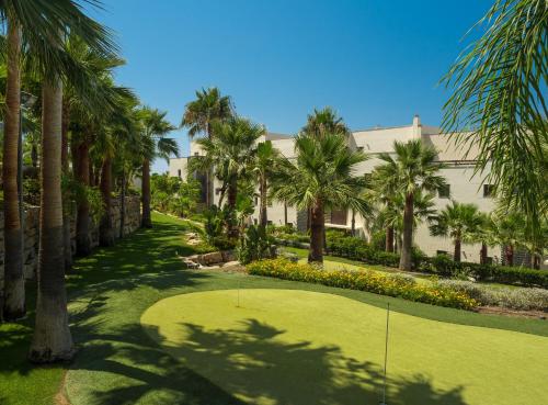 สนามมินิกอล์ฟ, Amazing Two Bedroom Apartment in Los Flamingos, Marbella in เบล-แอร์