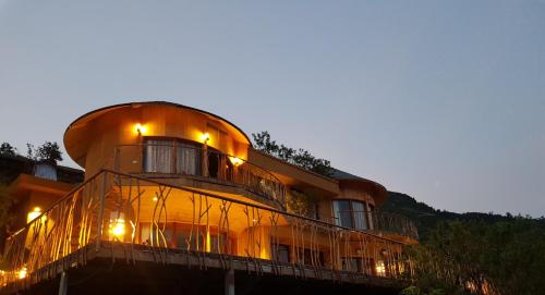 Sapa Clay House - Mountain Retreat near Y Linh Ho