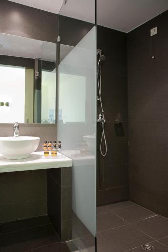 Executive Double Room image 5