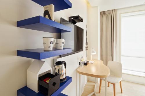 room detail thumbnail 1