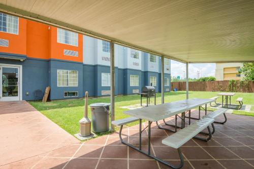 Trident Inn & Suites Baton Rouge - image 11