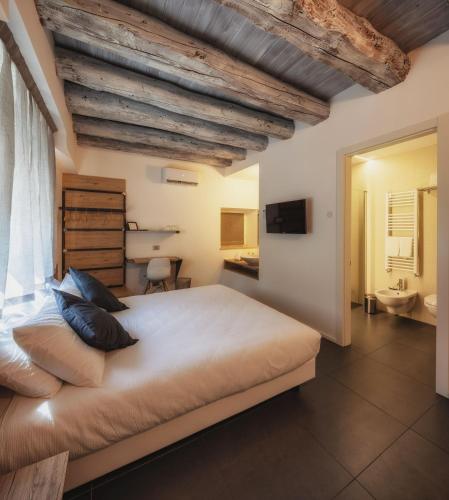 Double or Twin Room with Garden View