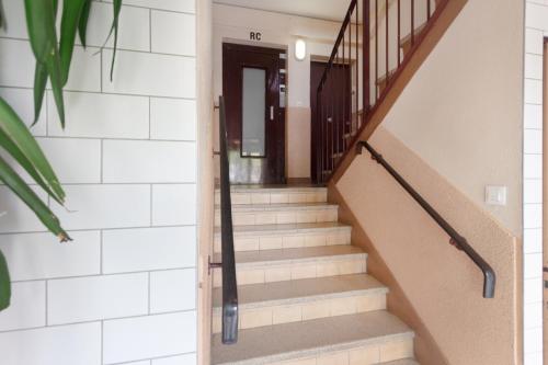 Entrada, Paris Access with Creteil Apartment in Creteil