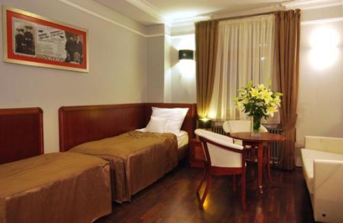 Triple room