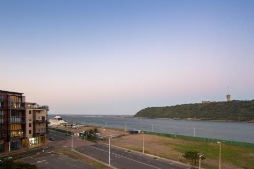 Stay at The Point - Palatial Private Penthouse in Point