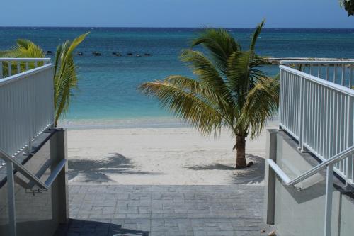 ชายหาด, The Marina Villa de Sonja in โอโค ริโอส