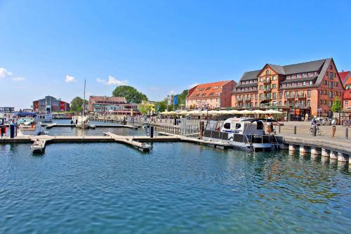 Ferienhaus Waren Mueritz SEE 10211
