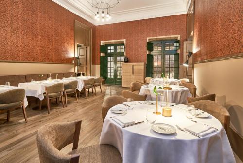 Restaurant, PortoBay Flores in Porto