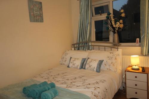10 Atchison Gardens - image 3
