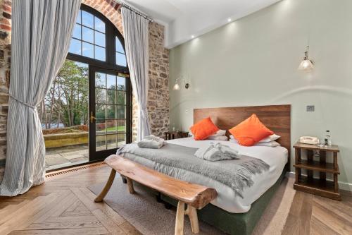 2 twin beds