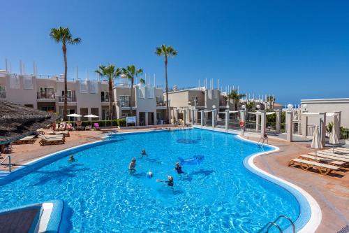 Los Olivos Beach Resort - 수영장