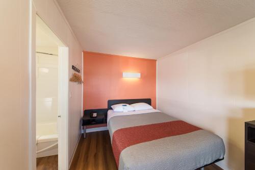 Motel 6-Cranbrook, BC