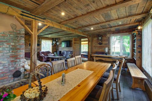 Létesítmények, Atomi in Ezerkrasts