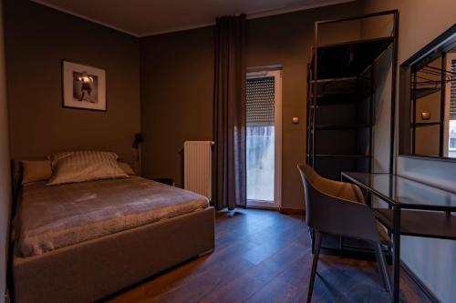 2 bedrooms, 3 beds