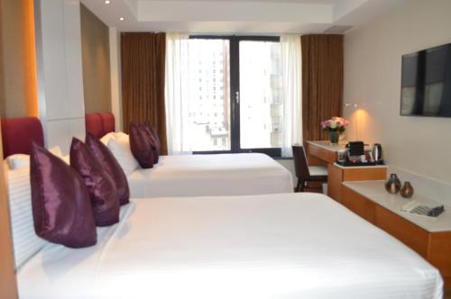 2 double beds