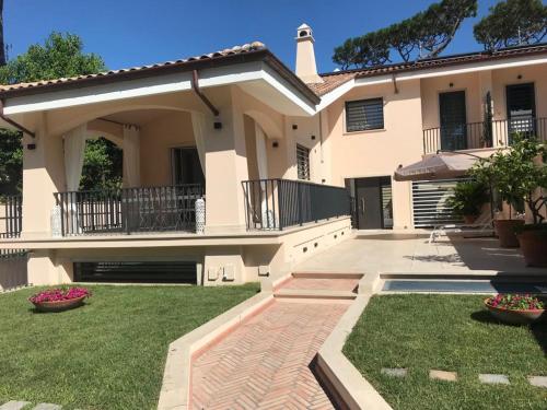 VILLA DEI MARMI