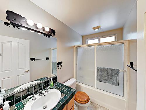New Listing! Custom Lakeside Haven With Water Views Home - main image