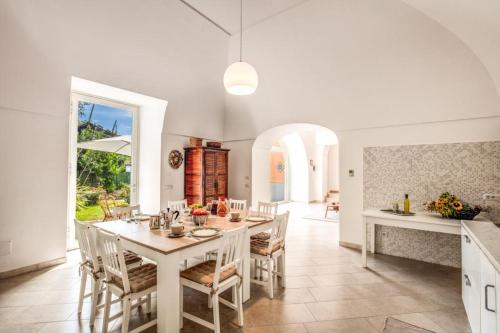 Three-Bedroom Villa image 6
