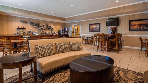 Best Western Plus Easton Inn & Suites