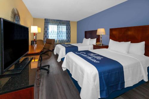 2 double beds