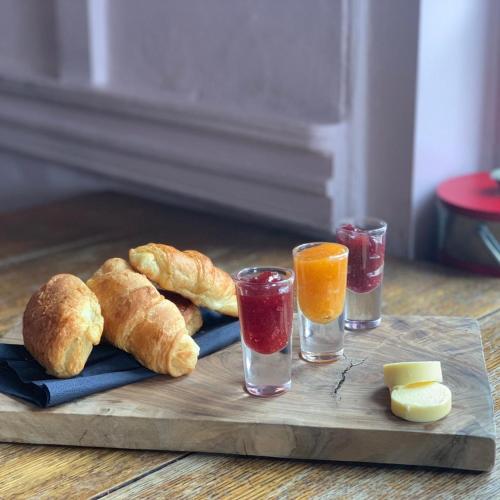 อาหารและเครื่องดื่ม, Chequers Inn in บอทเทิล