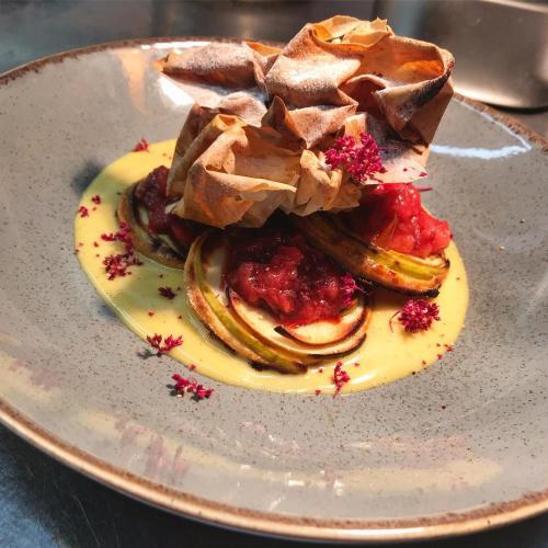 อาหารและเครื่องดื่ม, Chequers Inn in บอทเทิล