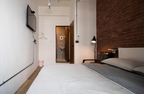 Dong Shan Yi Hostel - 샤워실