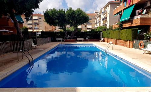  Comarruga Playa apartamento con piscina, Pension in Comarruga bei Las Pesas