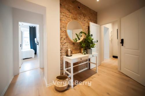 Very Berry - Glogowska 35a - MTP Apartments - self check in 24h