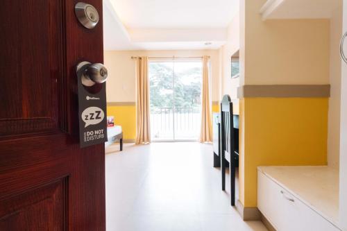 Double Room image 7