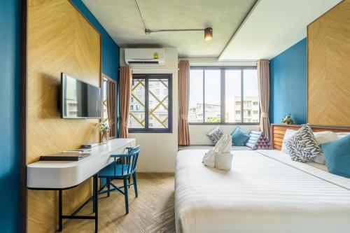 room detail thumbnail 0