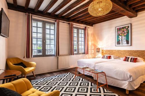 新港酒店 (Hotel Le Port Neuf) in 巴約訥市中心