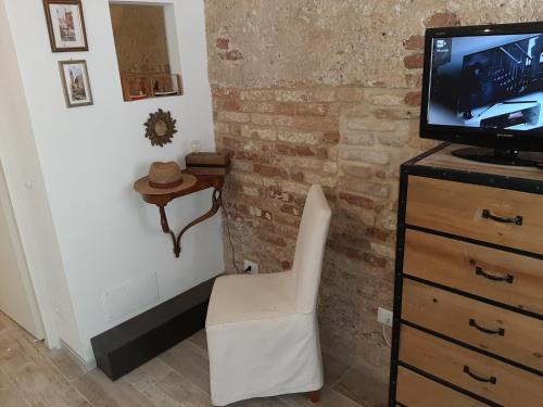 ISEPO APARTMENT - image 12