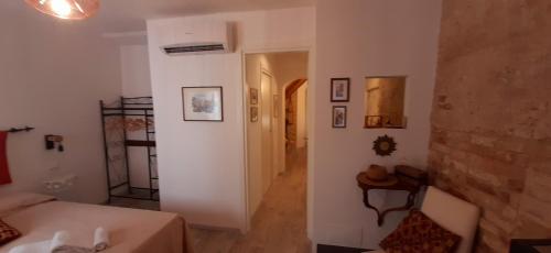 ISEPO APARTMENT - image 3