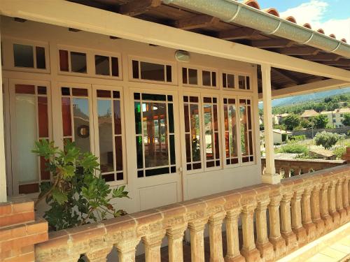 ระเบียง/ชานเรือน, Maison 225 in พราด