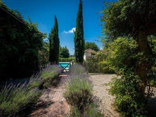 Beautiful farmhouse with private pool