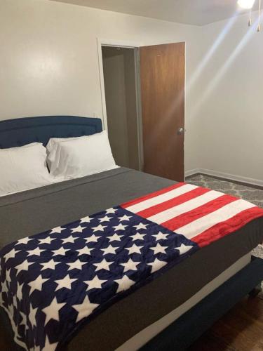 Cozy 4BR home min from airport, MARTA, food/s