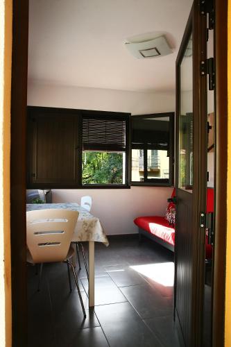 Carmelita - image 10