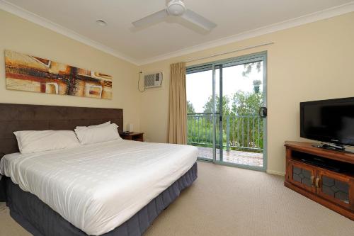 Hamilton Island Holiday Homes Hamilton Island Holiday Homes is perfectly located for both business and leisure guests in Great Barrier Reef. The property features a wide range of facilities to make your stay a pleasant experience.