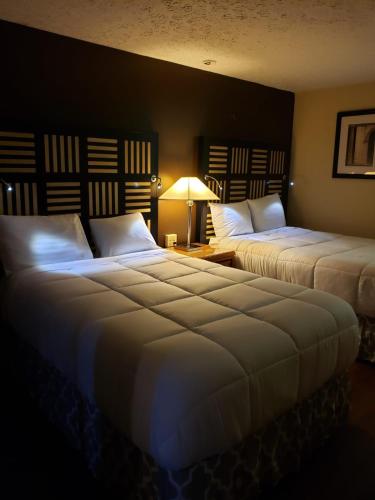 2 double beds