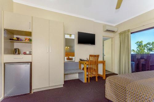 Quality Hotel Darwin Airport Room Type - Standard King Room