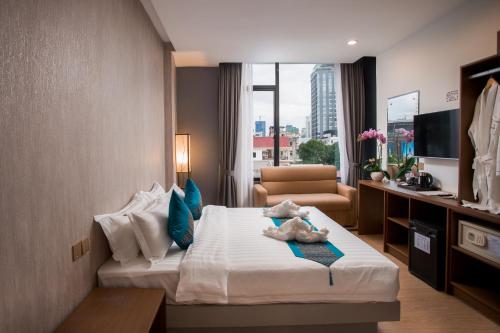 room detail thumbnail 1
