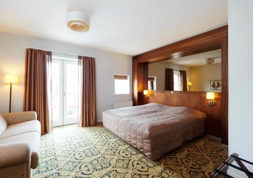 2 twin beds